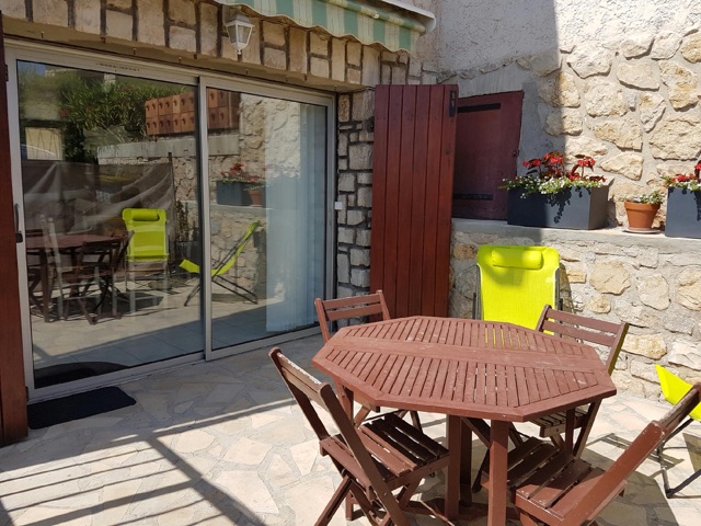 Location Vacances,  Studio pour 3 personnes à Sanary Portissol Réf: SFN-M0212