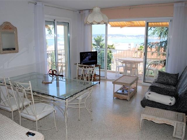 Location Vacances,  Appartement F2  pour 4 personnes à Bandol Centre Réf: SFN-276