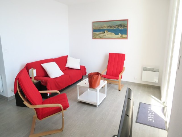 Location Vacances,  Appartement F2  pour 4 personnes à Sanary Réf: SFN-336