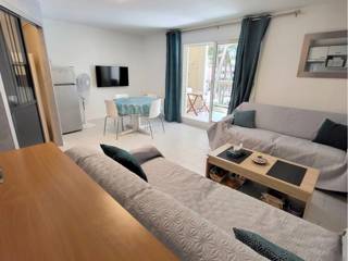 Location Vacances,  Appartement T2  pour 5 personnes à Six-Fours Réf: SFN-PALMIER 204