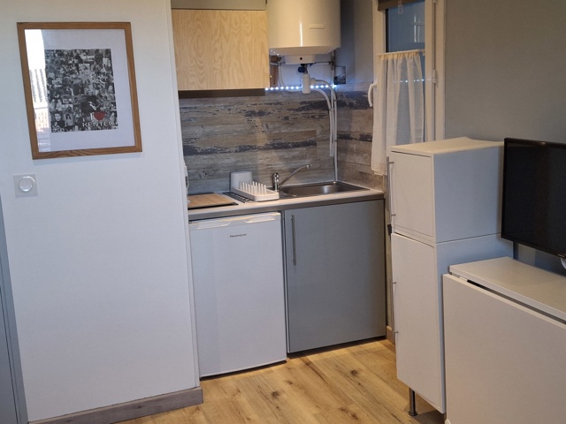 Location Vacances,  Studio pour 2 personnes à Sanary Centre Réf: SFN-M0582