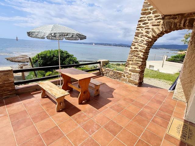 Location Vacances,  Maison pour 4 personnes à Six-Fours Le Brusc Réf: SFN-CAP MARESTAN