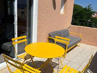 Location Vacances,  Appartement F2  pour 4 personnes à La Seyne Les Sablettes