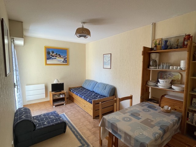Location Vacances,  Studio pour 2 personnes à Sanary Centre Réf: SFN-M0599