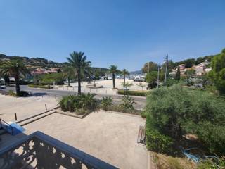 Location Vacances,  Appartement T4  pour 4 personnes à Saint Mandrier Village Réf: SFN-890