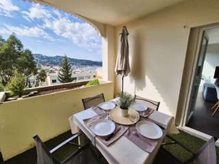 Location Vacances,  Appartement F3  pour 6 personnes à Saint Mandrier Village Réf: SFN-889