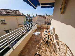 Location Vacances,  Appartement T3  pour 4 personnes à Six-Fours Les Lônes