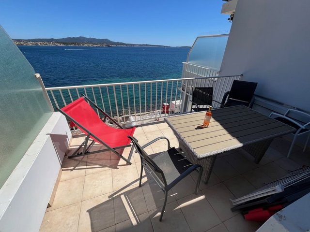 Location Vacances,  Appartement F3  pour 6 personnes à Sanary Centre Réf: SFN-168
