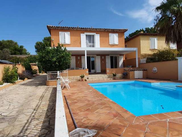Location Vacances,  Maison pour 8 personnes à Sanary Réf: SFN-401