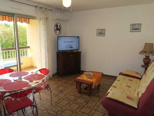 Location Vacances,  Appartement F2  pour 4 personnes à Six-Fours Réf: SFN-335