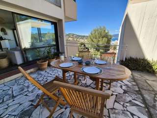 Location Vacances,  Appartement F3  pour 6 personnes à Saint Mandrier Village Réf: SFN-313