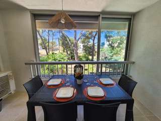 Location Vacances,  Appartement T2  pour 4 personnes à Saint Mandrier Pin Rolland