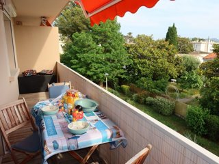 Location Vacances,  Appartement F2  pour 4 personnes à Six-Fours